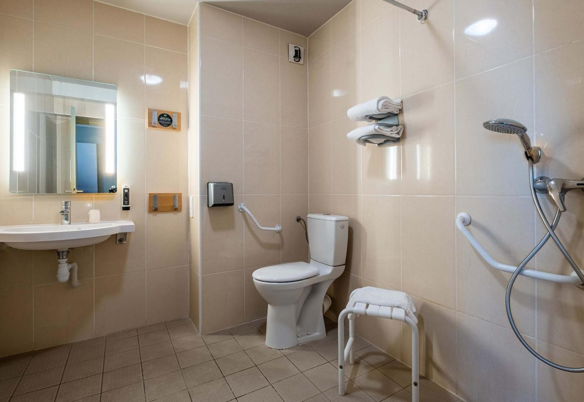 B&B Hotel Annecy Argonay Dış mekan fotoğraf